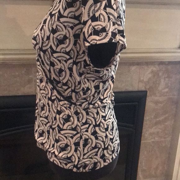 Top - Picture 5 of 8